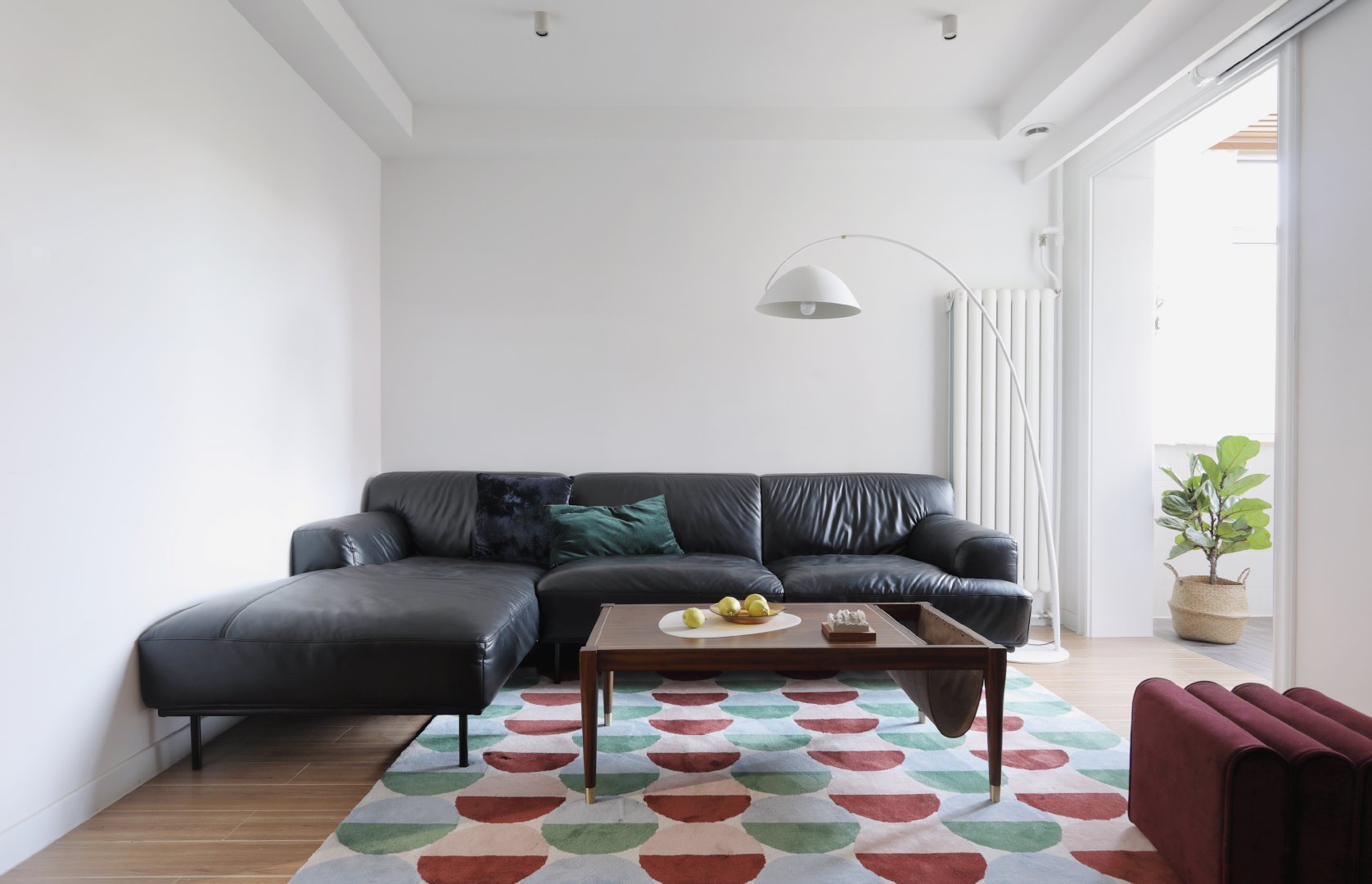 中庭裝飾施工團(tuán)隊為您分析刮膩?zhàn)又匾?，讓您安心入馨?>
        							</a>
        						</div>
        						
        						<div   id=