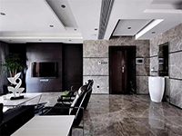 裝修時(shí)老公想全屋貼瓷磚，媳婦列舉了七大缺點(diǎn)才成功阻止！