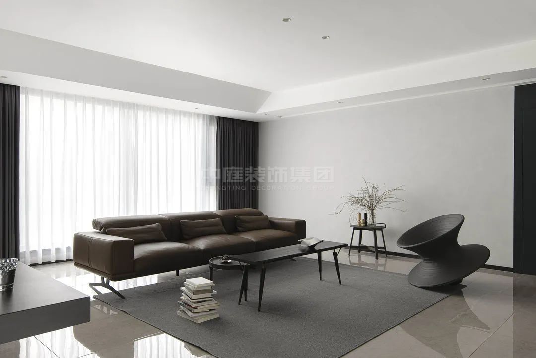 星湖花園115m&sup2;極簡(jiǎn)風(fēng)格案例